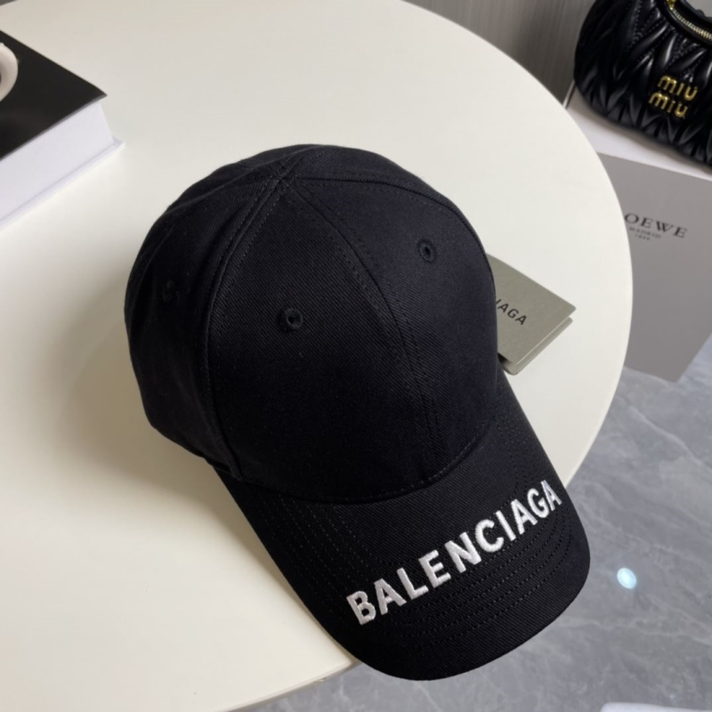 BALENCIAGA